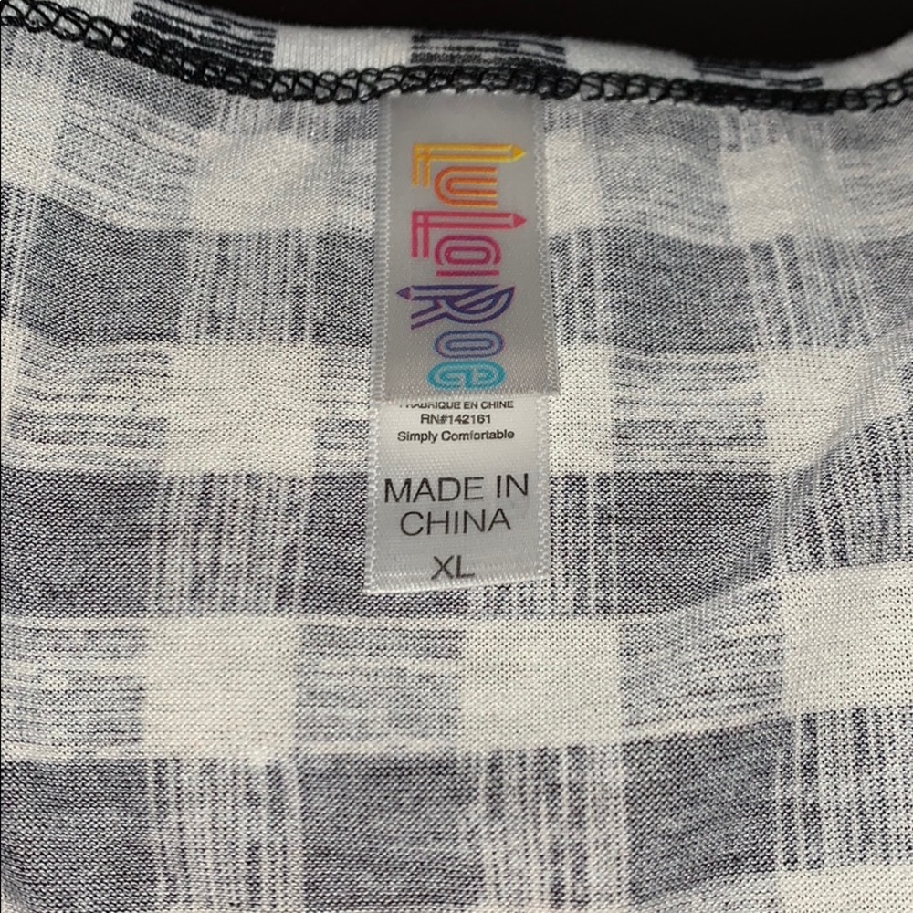 Lularoe xl shirt